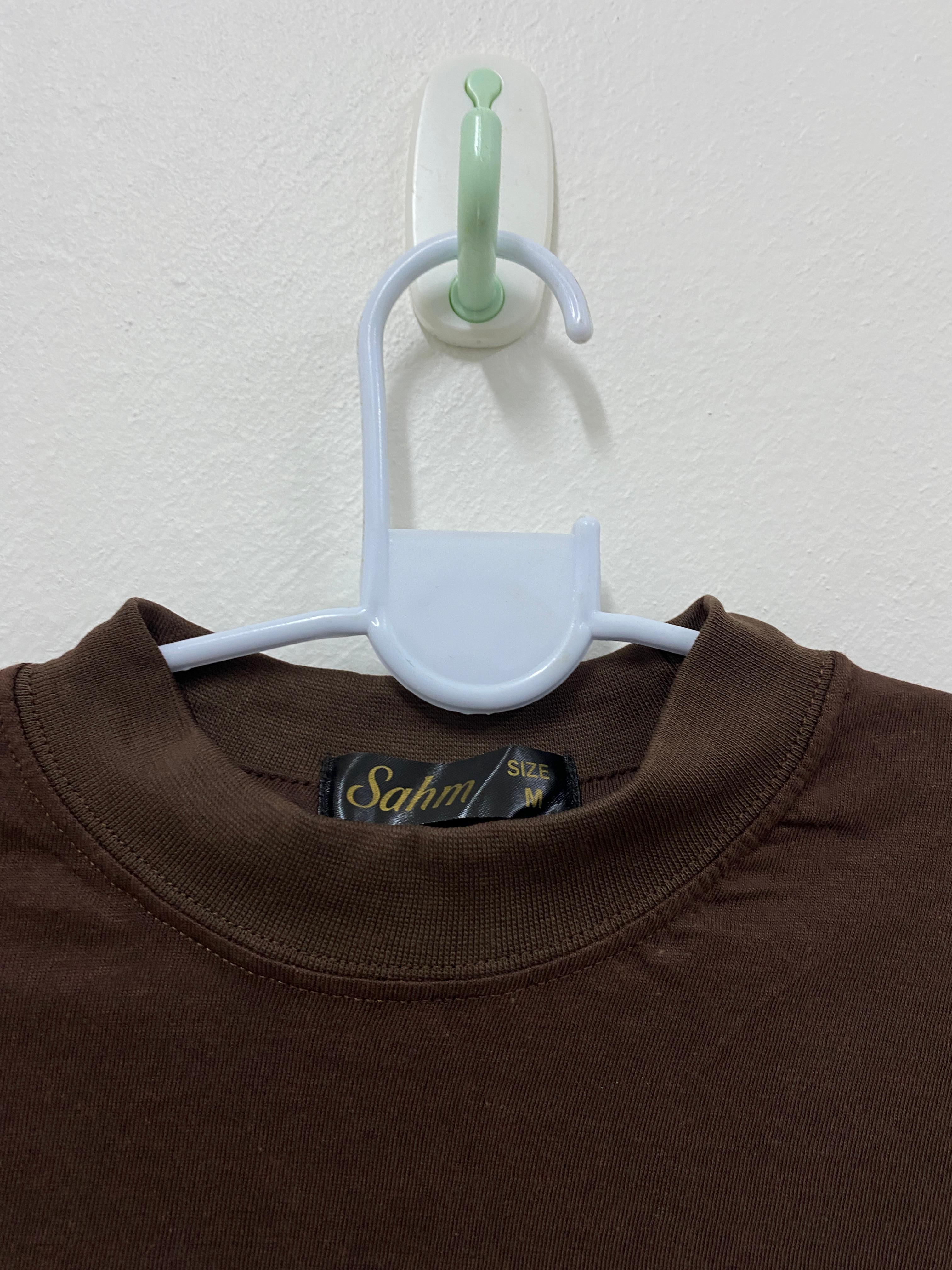 تيشيرت سادة بني غامق